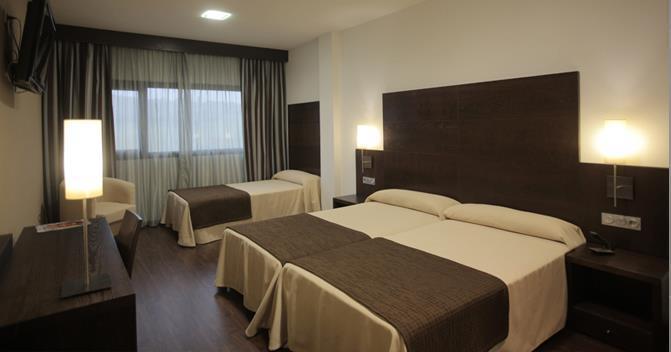 Complejo Leo 24H Hotel Monesterio Room photo