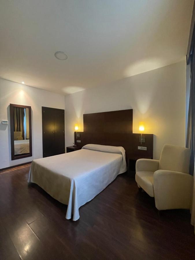 Complejo Leo 24H Hotel Monesterio Exterior photo